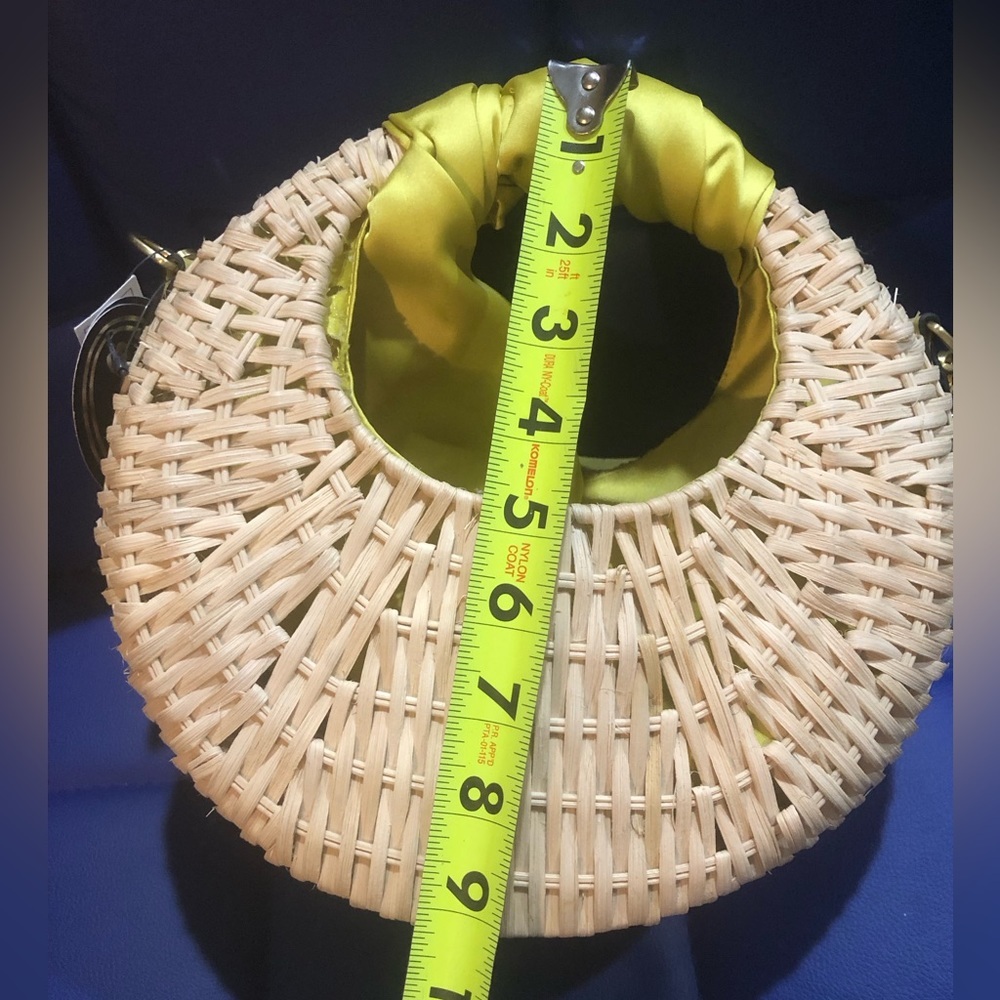 Woven straw Top handle crescent shape crossbody bag silk look citron scarf new - Picture 11 of 13